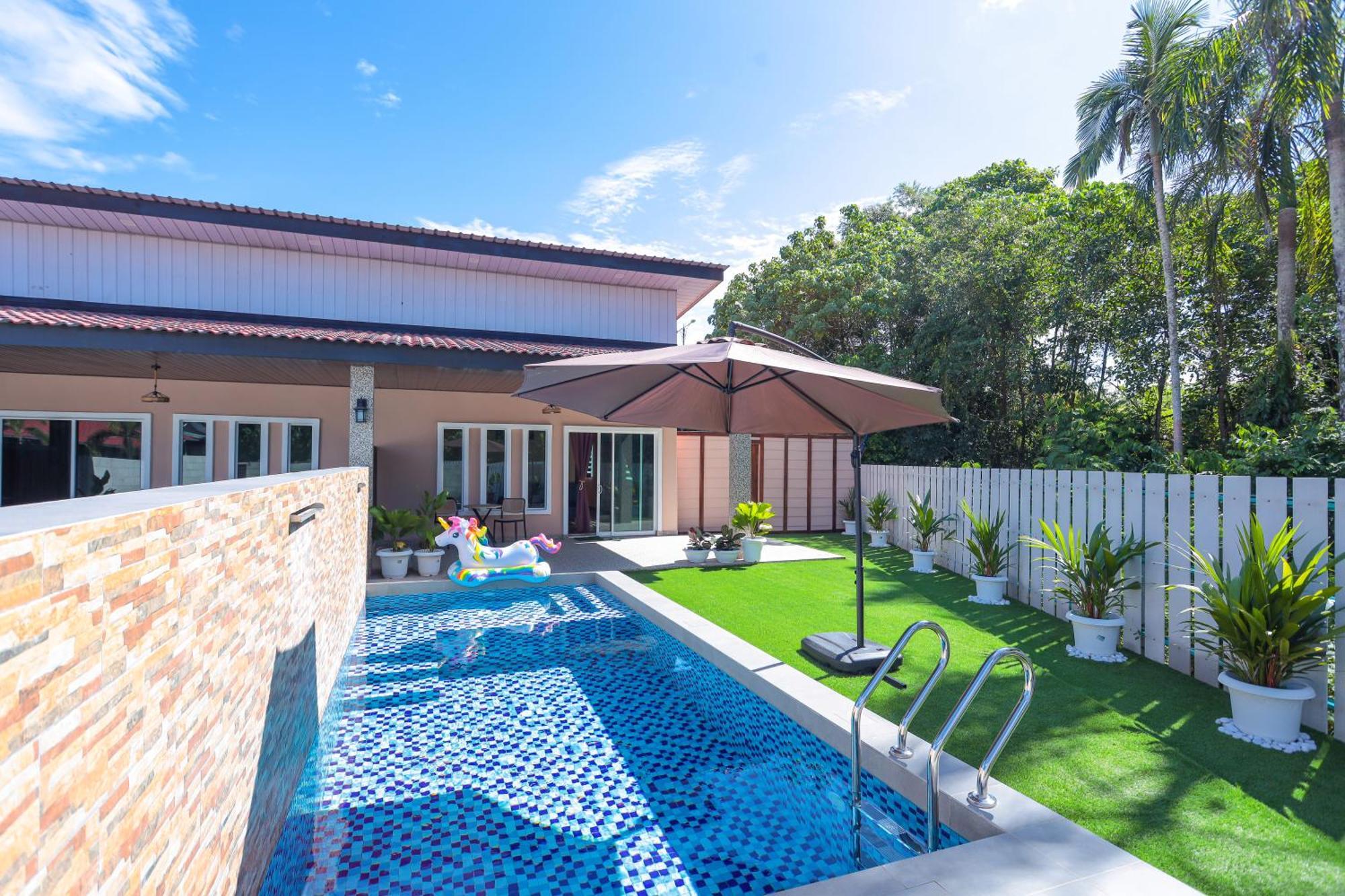D' Village Cottage 2 - Private Pool Villa パンタイ・サナング エクステリア 写真