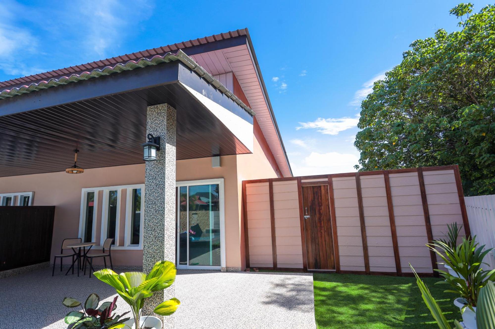 D' Village Cottage 2 - Private Pool Villa パンタイ・サナング エクステリア 写真